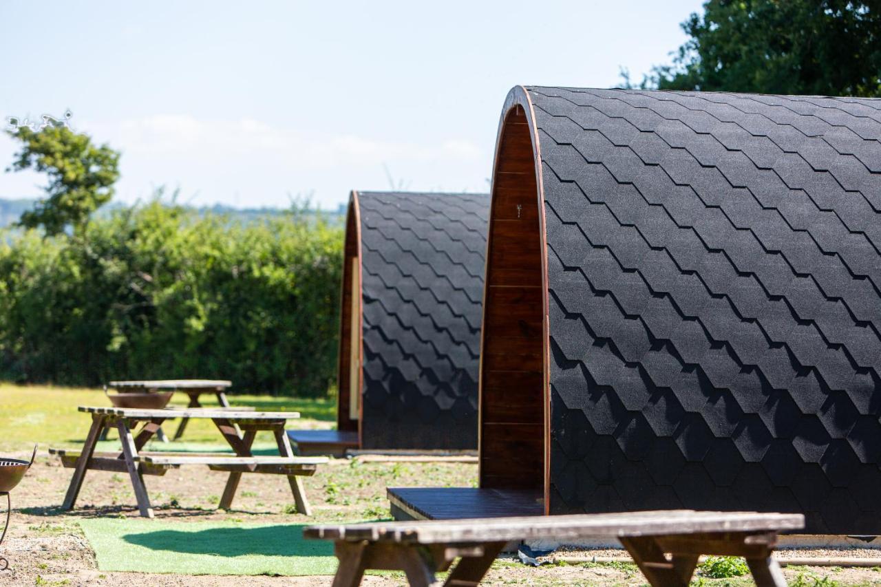 The Woolpack Glamping Hotel Maidstone Buitenkant foto