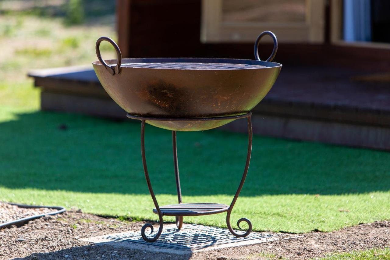 The Woolpack Glamping Hotel Maidstone Buitenkant foto